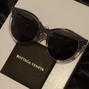 NEW Botegga Veneta (GUCCI HOUSE) Sunglasses NEW. NO BOX CASE.